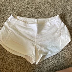 White LuluLemon Speed Up Low Rise Lined Short 2.5”